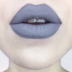 2 Kat Von D Woolf Liquid Lipstick